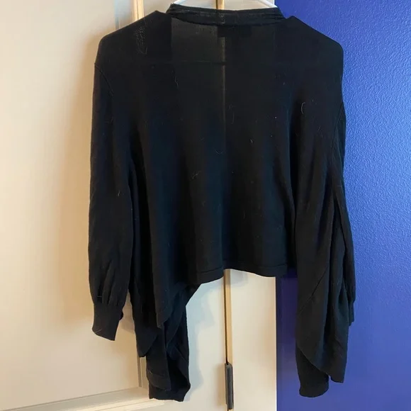 Black lightweight shrug - Picture 2 of 4